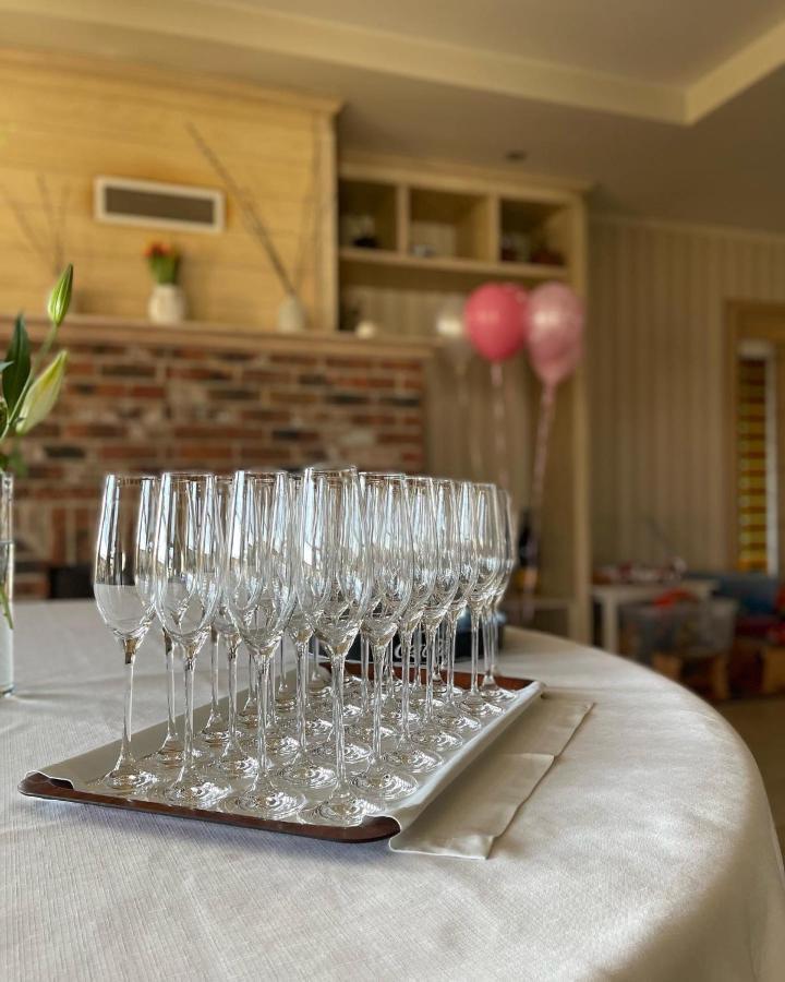 Diva Kacica Restaurant & Pansion Hotel Komárno Екстериор снимка